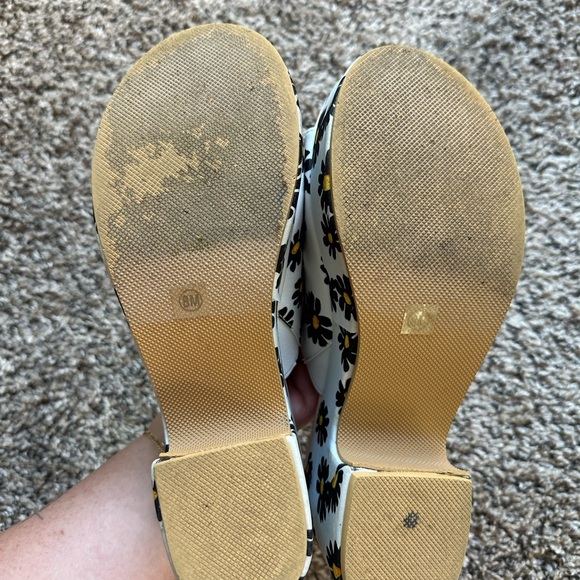 Altr’d State Daisy Heeled Clogs - Picture 5 of 6